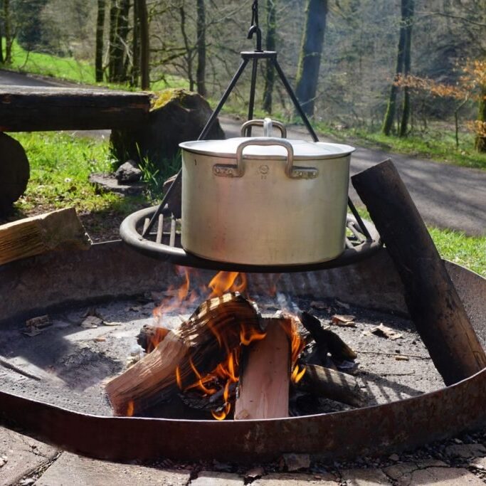 Lagerfeuer Wassertopf